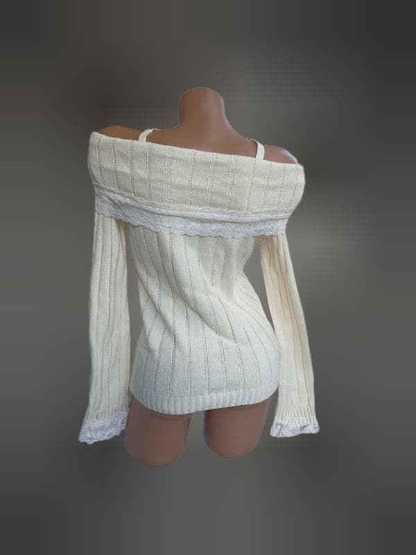 Светр з мереживом і відкритими плечима